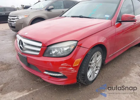 2011 Mercedes-Benz C 300 Luxury/Sport из США, поврежденный, VIN WDDGF5EB0BA451159